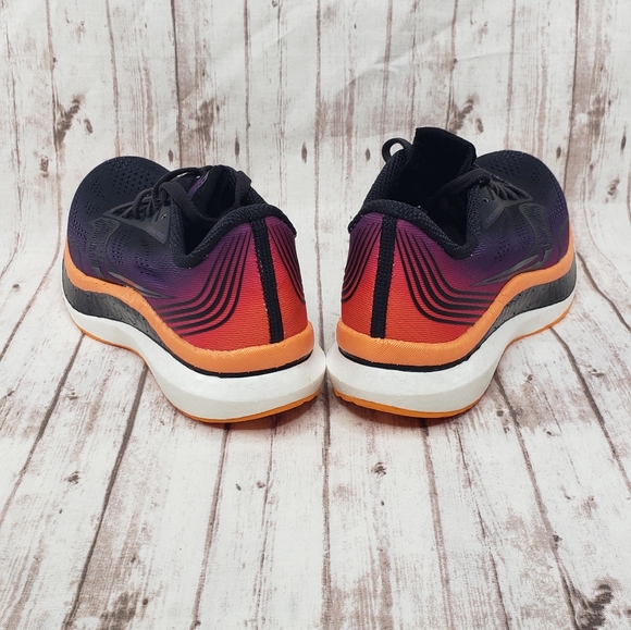 NEW Saucony Endorphin Pro Running Shoes - Picture 4 of 7